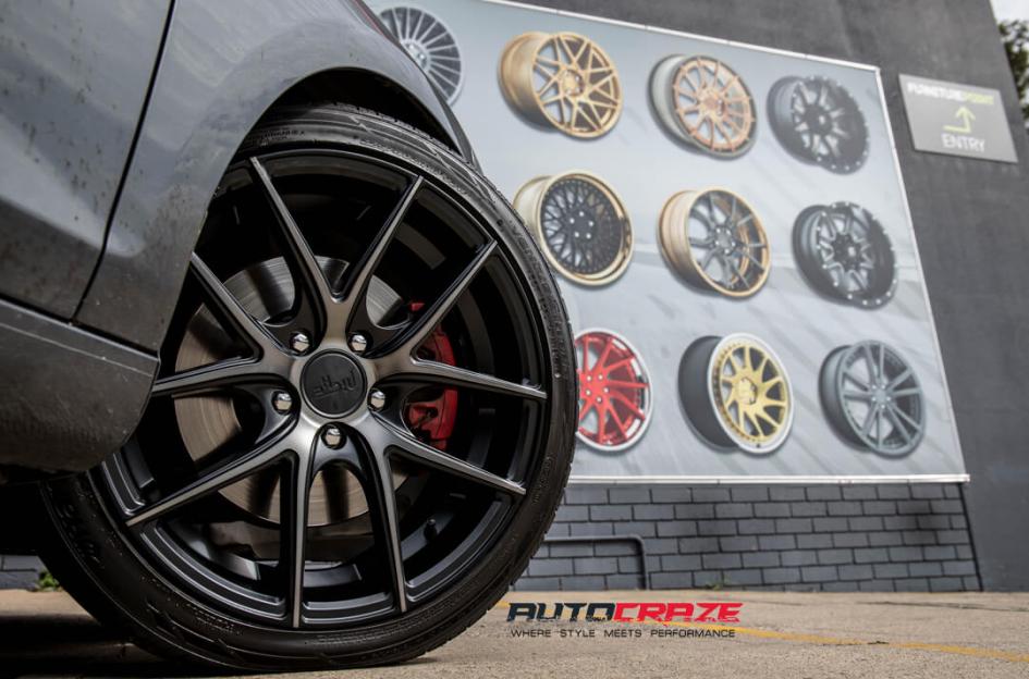 VOLKSWAGEN-GOLF-TARGA-BLACK---MACHINED-WITH-DOUBLE-DARK-TINT